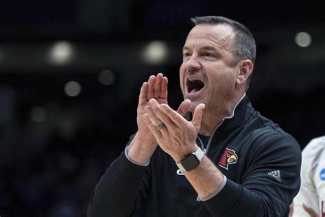 Jeff Walz, No. 17 Louisville enter season with roster revamped with 6 transfers instead of freshmen